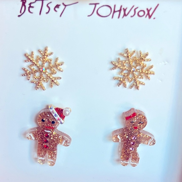 New Betsey Johnson Gingerbread  And Snowflake stud Earrings - Picture 3 of 12